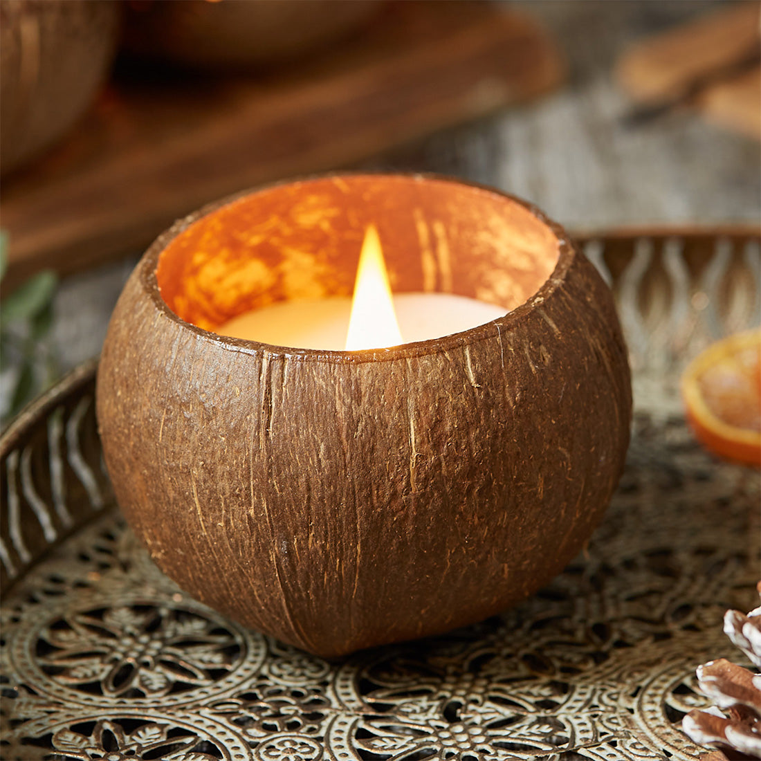Coconut Shell Candle - Citrus Lime Scent - Imagen 2